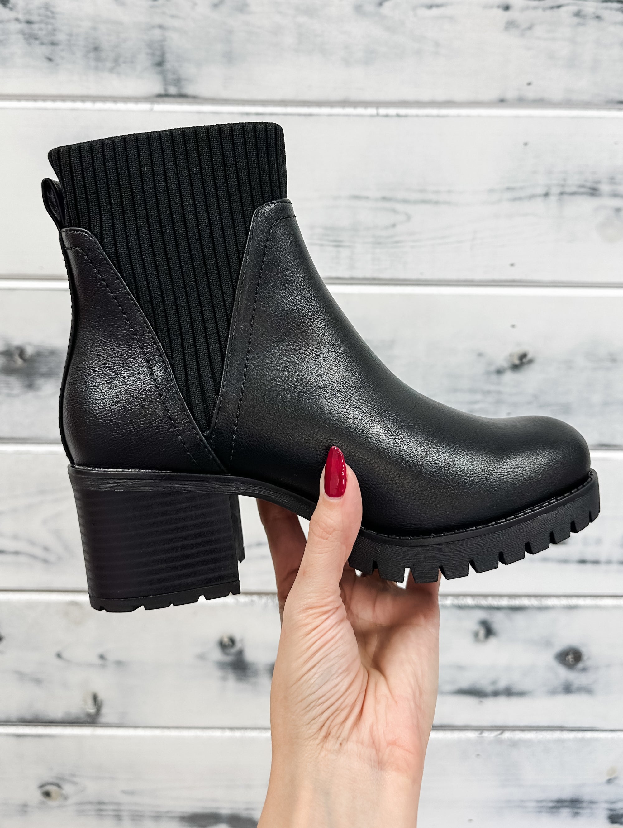 Jody ribbed block sale heel chelsea boot