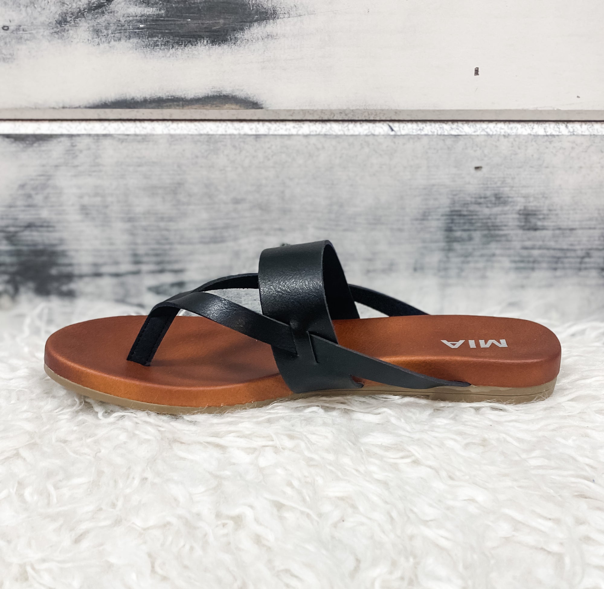 Mia criss 2025 cross sandal