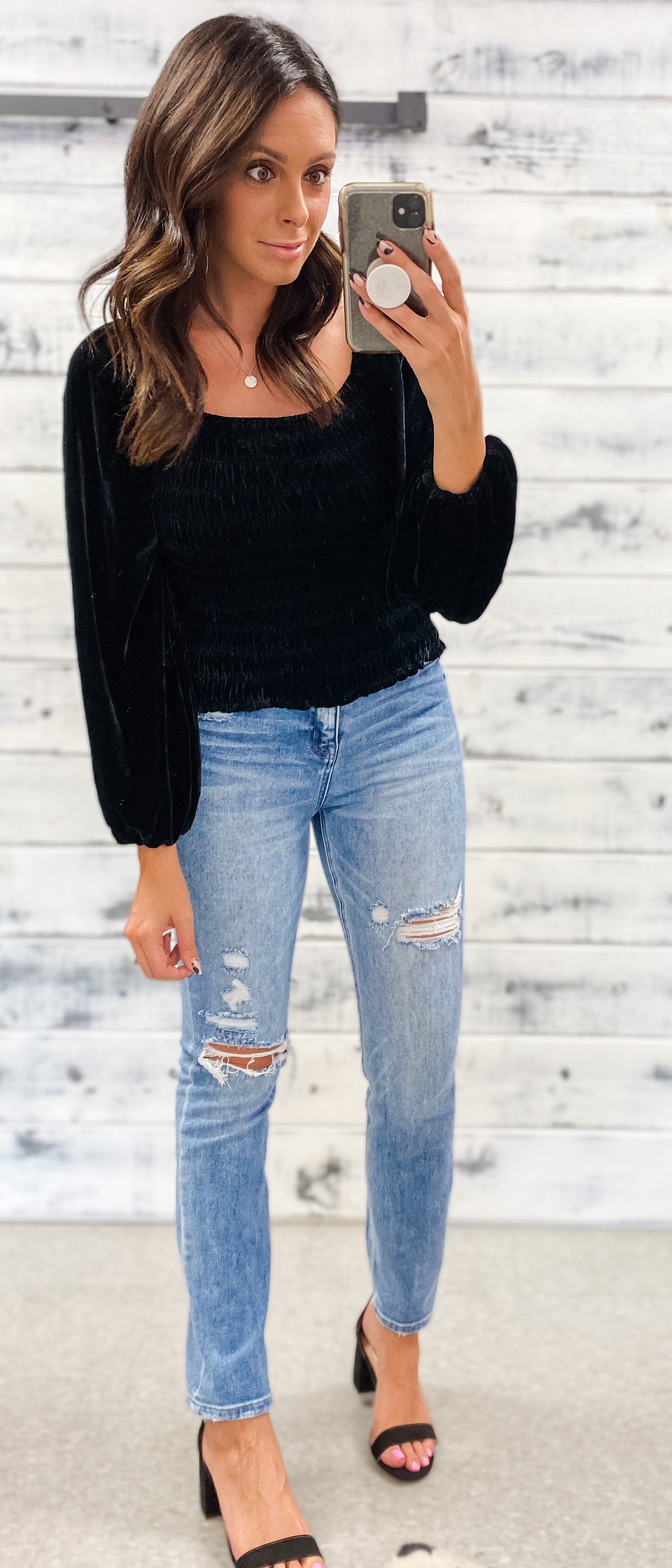 Black velvet top outlet outfit