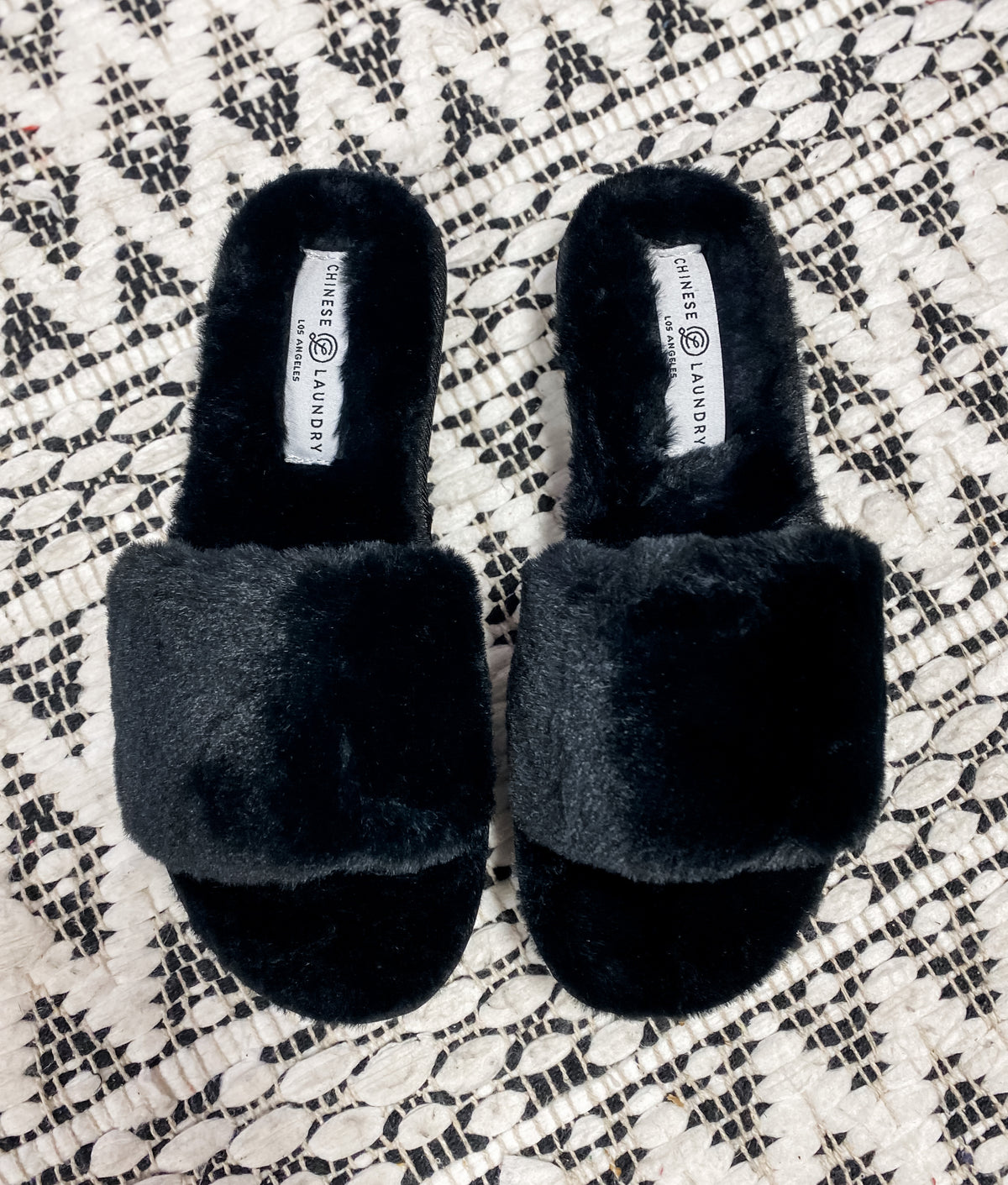 Chinese Laundry Black Fur Slipper